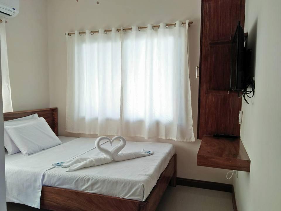 קורון Argamosa Bayside Inn מראה חיצוני תמונה