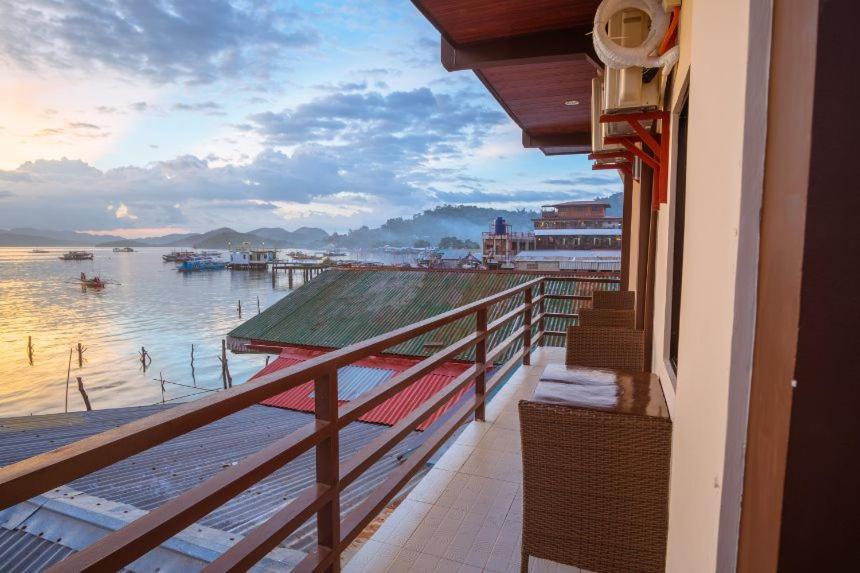 קורון Argamosa Bayside Inn מראה חיצוני תמונה
