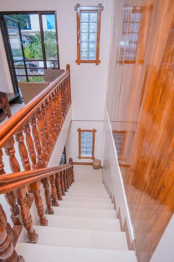 קורון Argamosa Bayside Inn מראה חיצוני תמונה